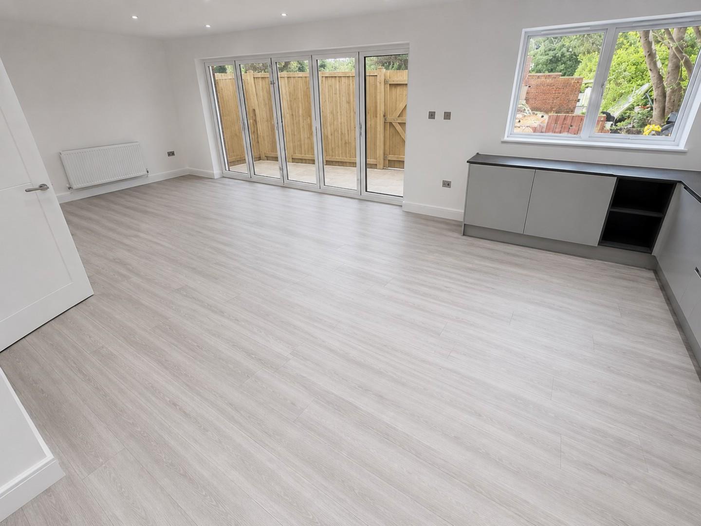 6 bed property in Bedford Road, Mill Hill
